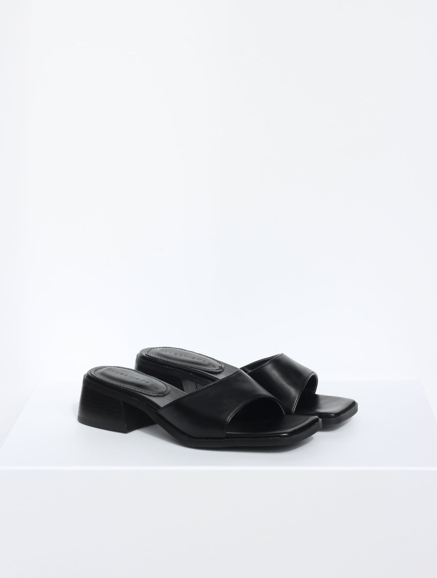 PIA Mule, Black