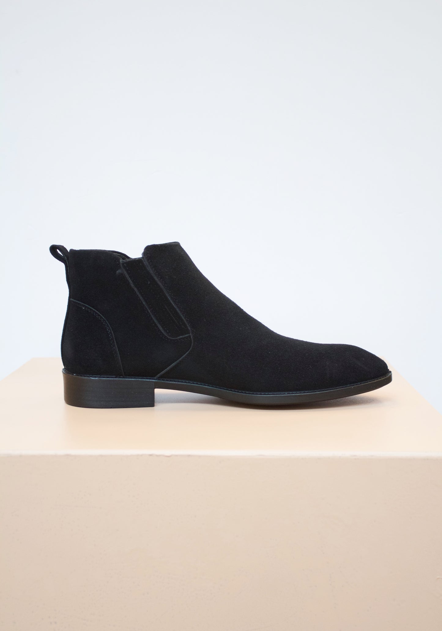 LEXUS Unisex Black Chelsea Boots